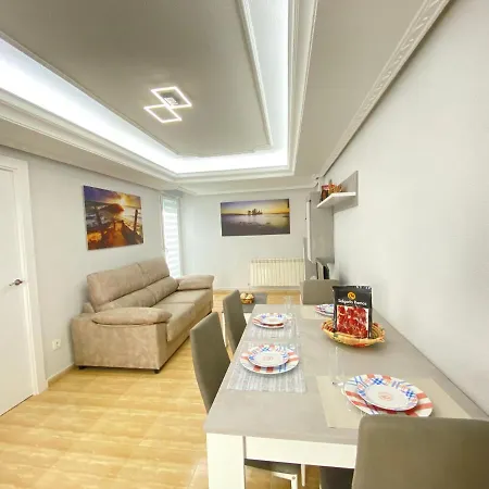 Vivienda En Pleno Centro! Calle Doctrinos 3 Апартаменти *