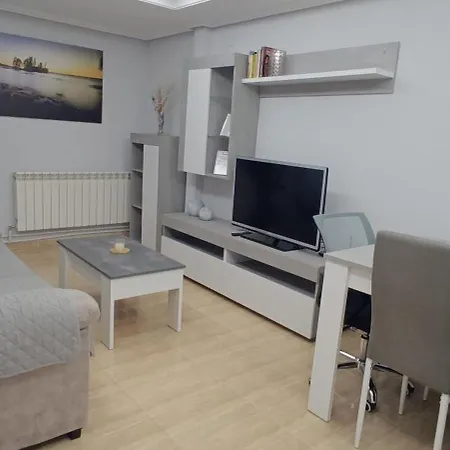 Vivienda En Pleno Centro! Calle Doctrinos 3 * Salamanca