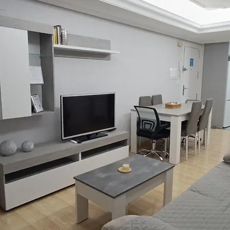 Vivienda En Pleno Centro! Calle Doctrinos 3 *